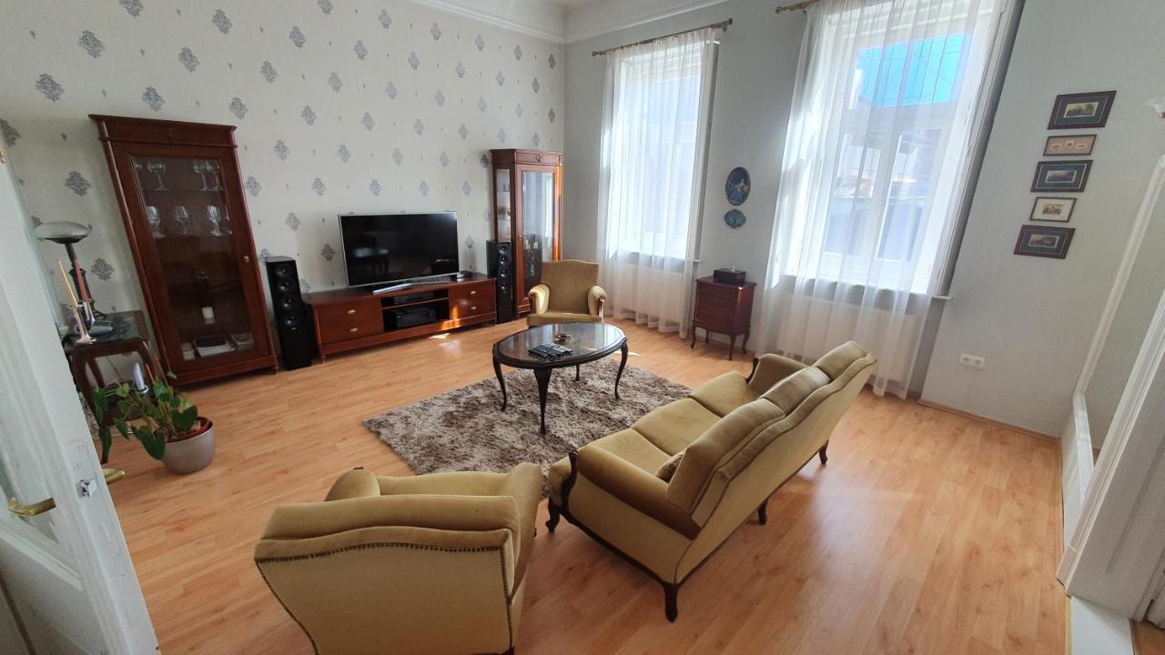 Casa Tajola Apartment Kecskemet Bagian luar foto