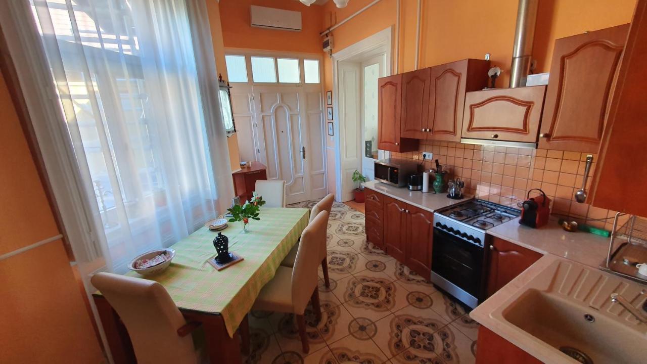 Casa Tajola Apartment Kecskemet Bagian luar foto