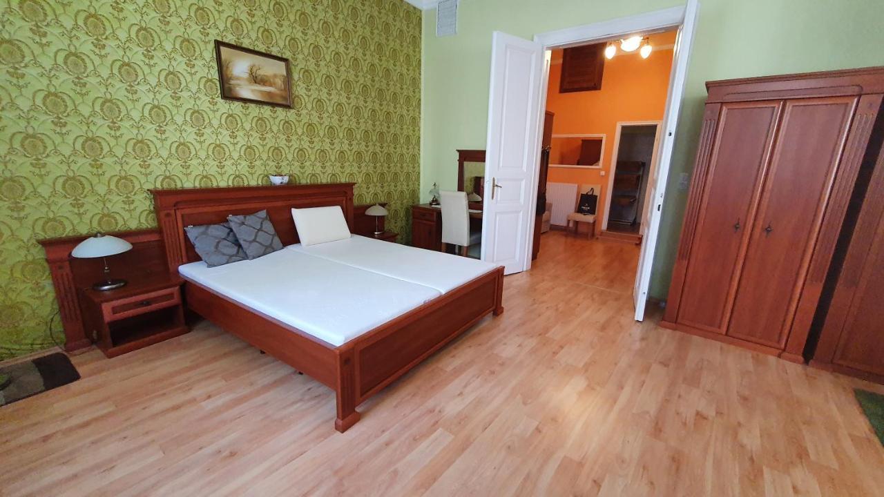 Casa Tajola Apartment Kecskemet Bagian luar foto
