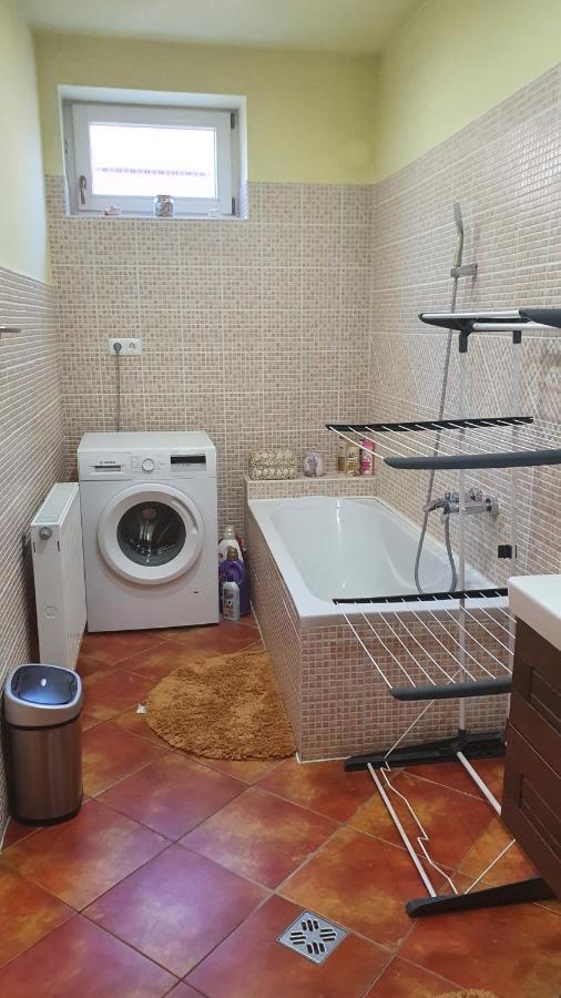 Casa Tajola Apartment Kecskemet Bagian luar foto